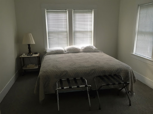 king size bed